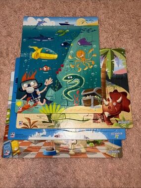 4 pack Tray Puzzels 25 piece each by Play Monster copyright 2019 like new